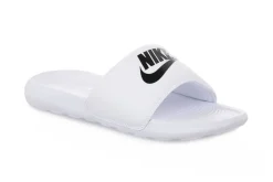 NIKE VICTORI ONE SLIDE