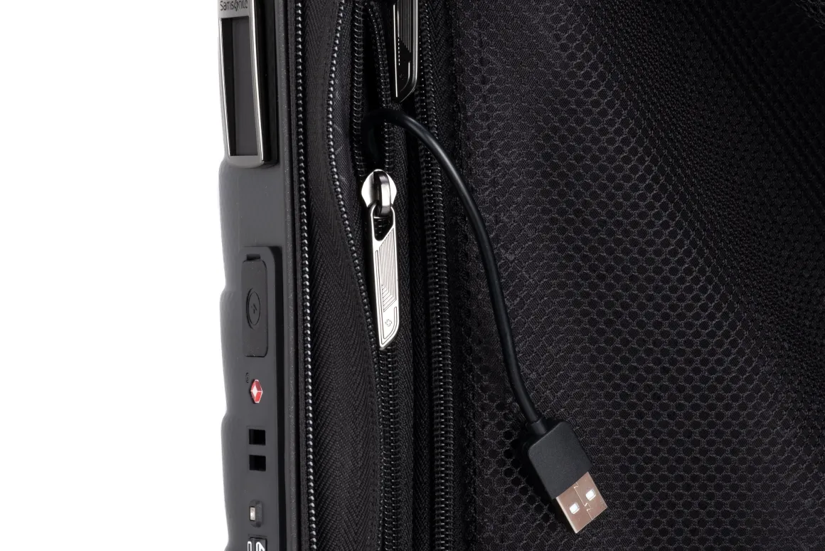 SAMSONITE 001 PROXIS SPINNER 5520 EXP