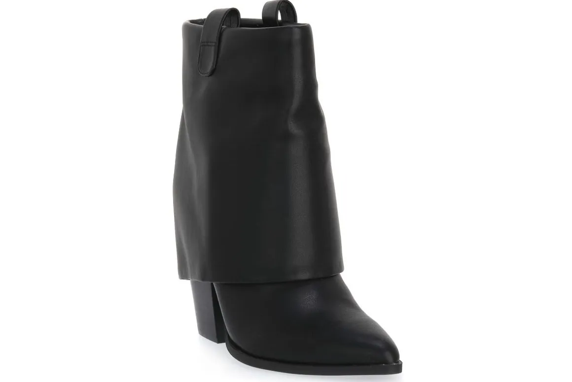 STEVE MADDEN LARK BLACK