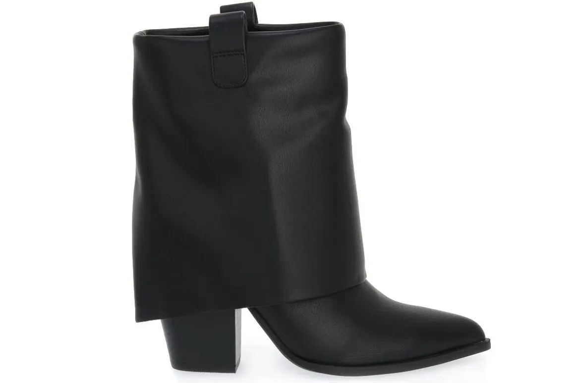 STEVE MADDEN LARK BLACK