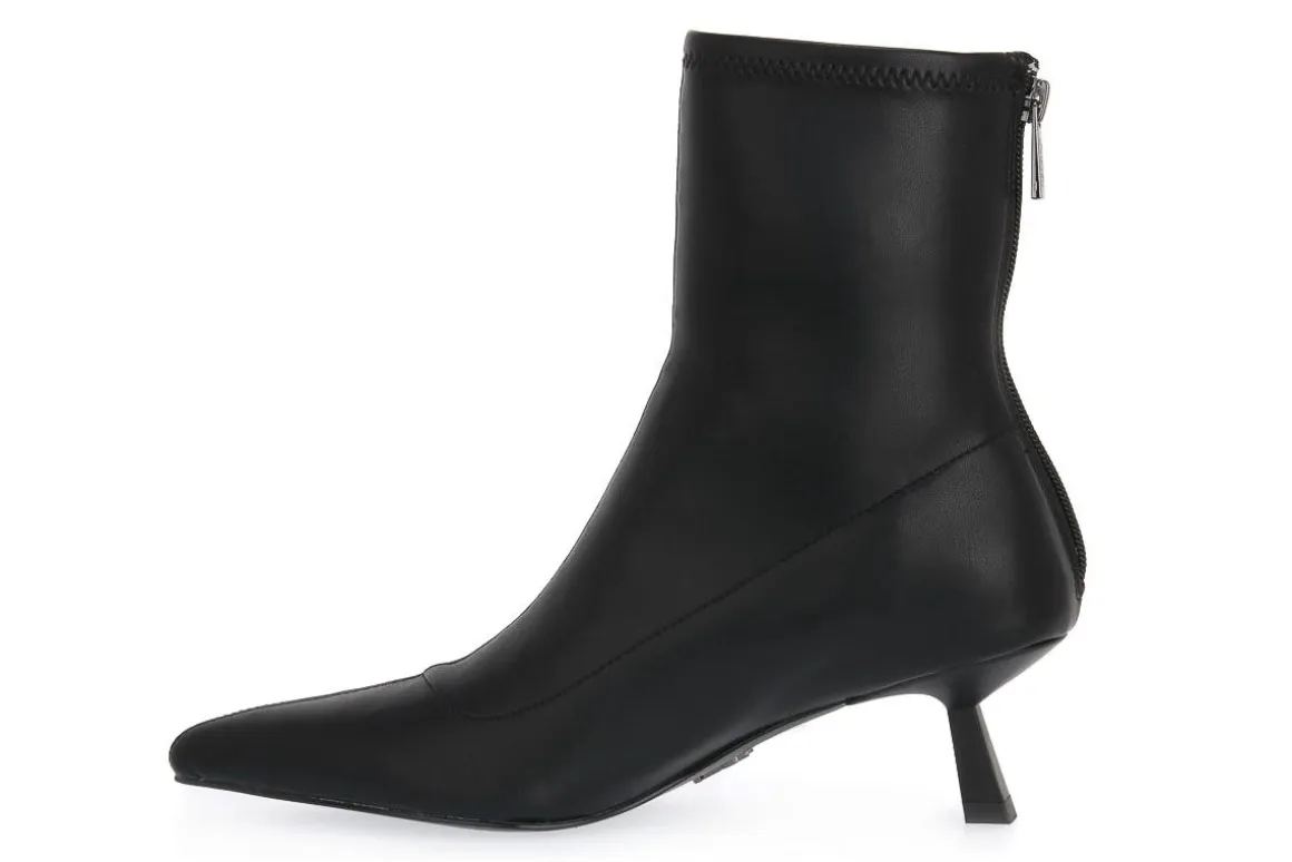 STEVE MADDEN SELECTION BLACK
