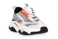 STEVE MADDEN WHT POSSESSION